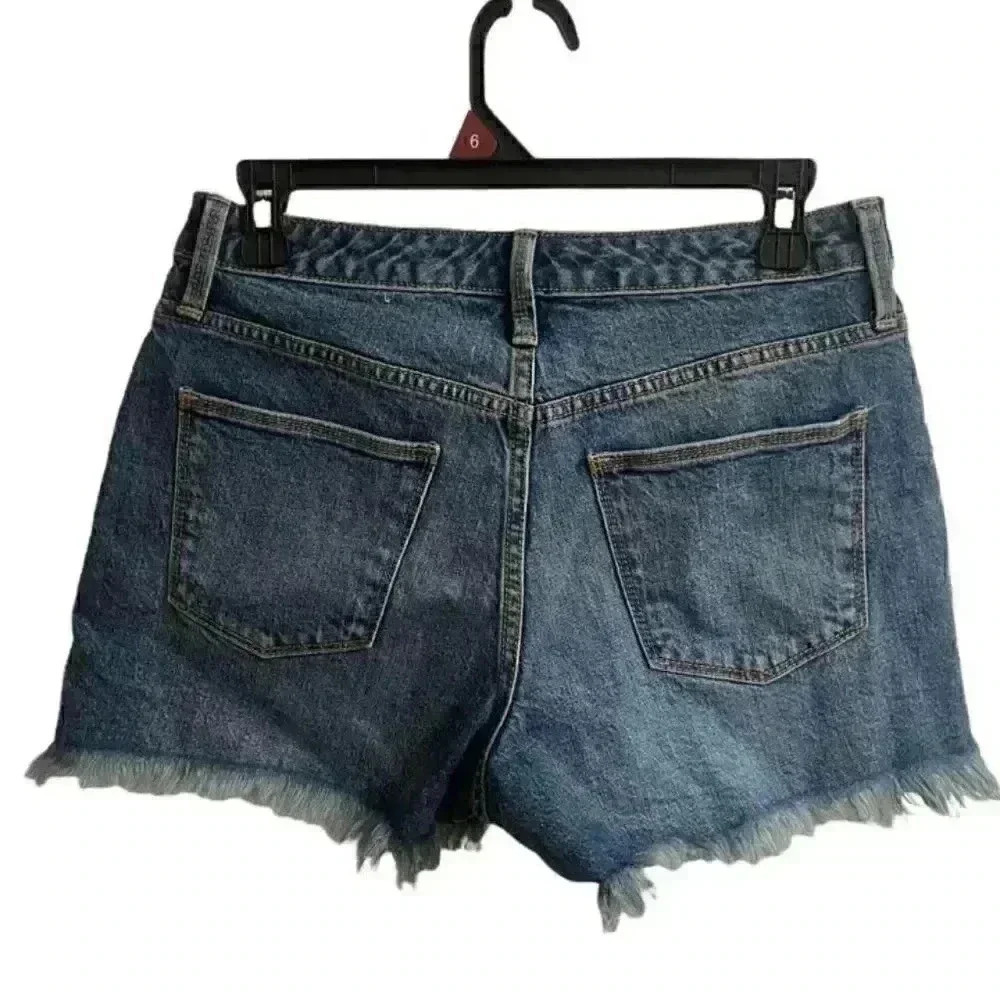 Universal Thread Shorts women’s 4/27R - Picture 2 of 3